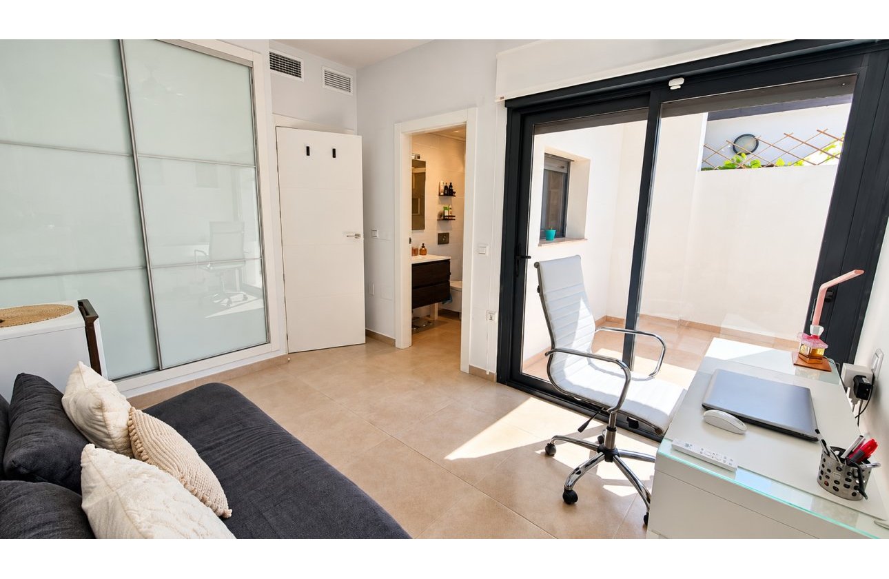 Resale - Villa - Orihuela Costa - Villamartín