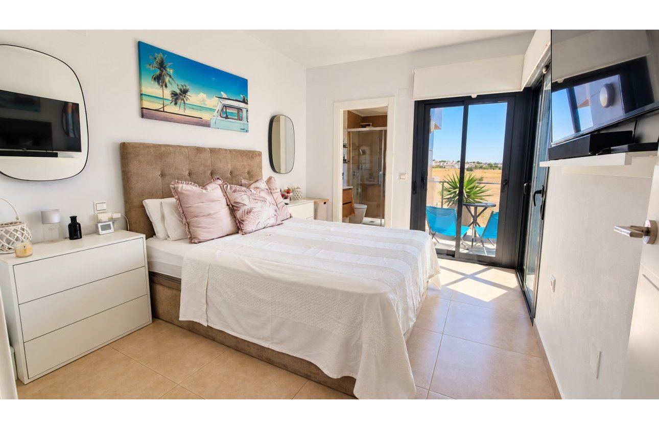 Resale - Villa - Orihuela Costa - Villamartín