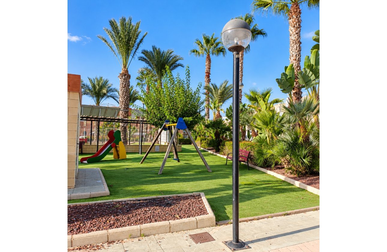 Resale - Villa - Orihuela Costa - Villamartín