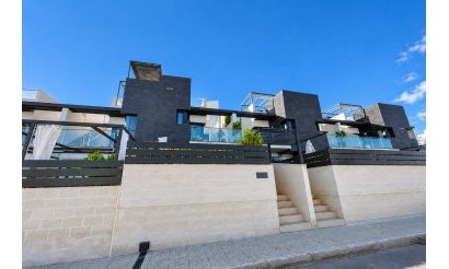 Resale - Villa - Orihuela Costa - Villamartín