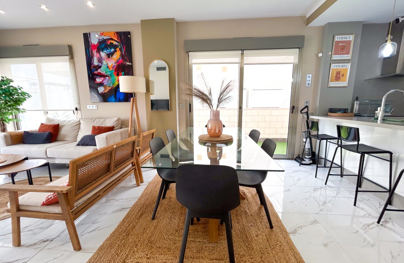 Resale - Villa - Orihuela Costa - Villamartin