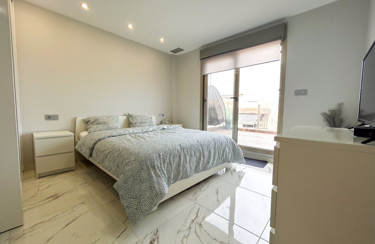 Resale - Villa - Orihuela Costa - Villamartin