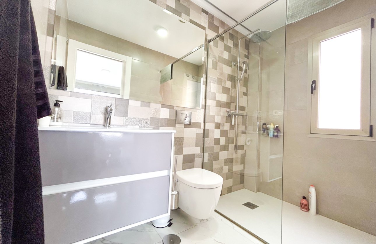 Resale - Villa - Orihuela Costa - Villamartin