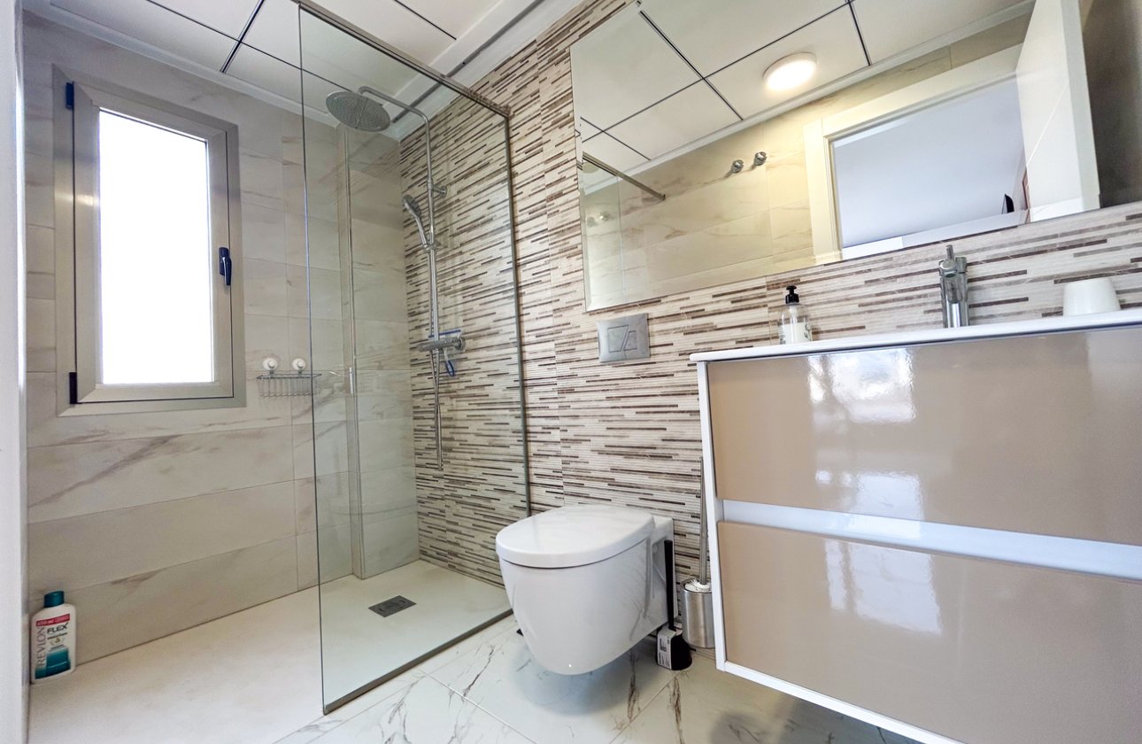 Resale - Villa - Orihuela Costa - Villamartin