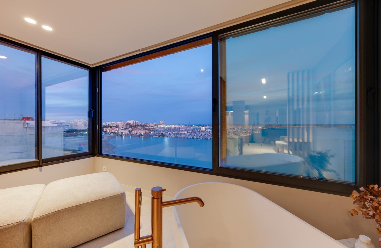 Resale - Apartment / flat - Torrevieja - Playa del Acequión