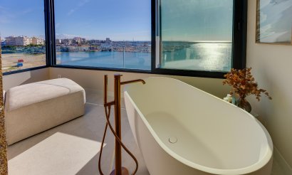 Resale - Apartment / flat - Torrevieja - Playa del Acequión