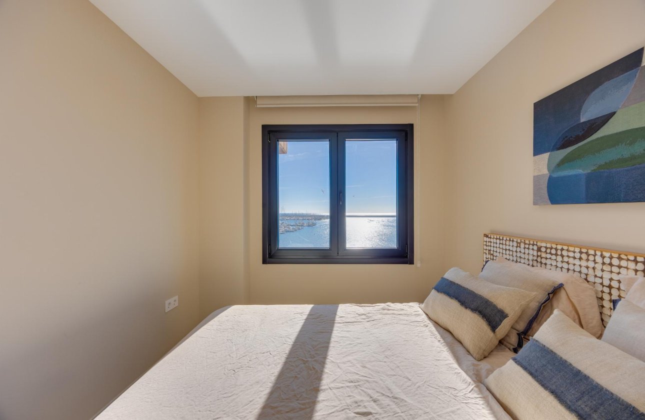 Resale - Apartment / flat - Torrevieja - Playa del Acequión