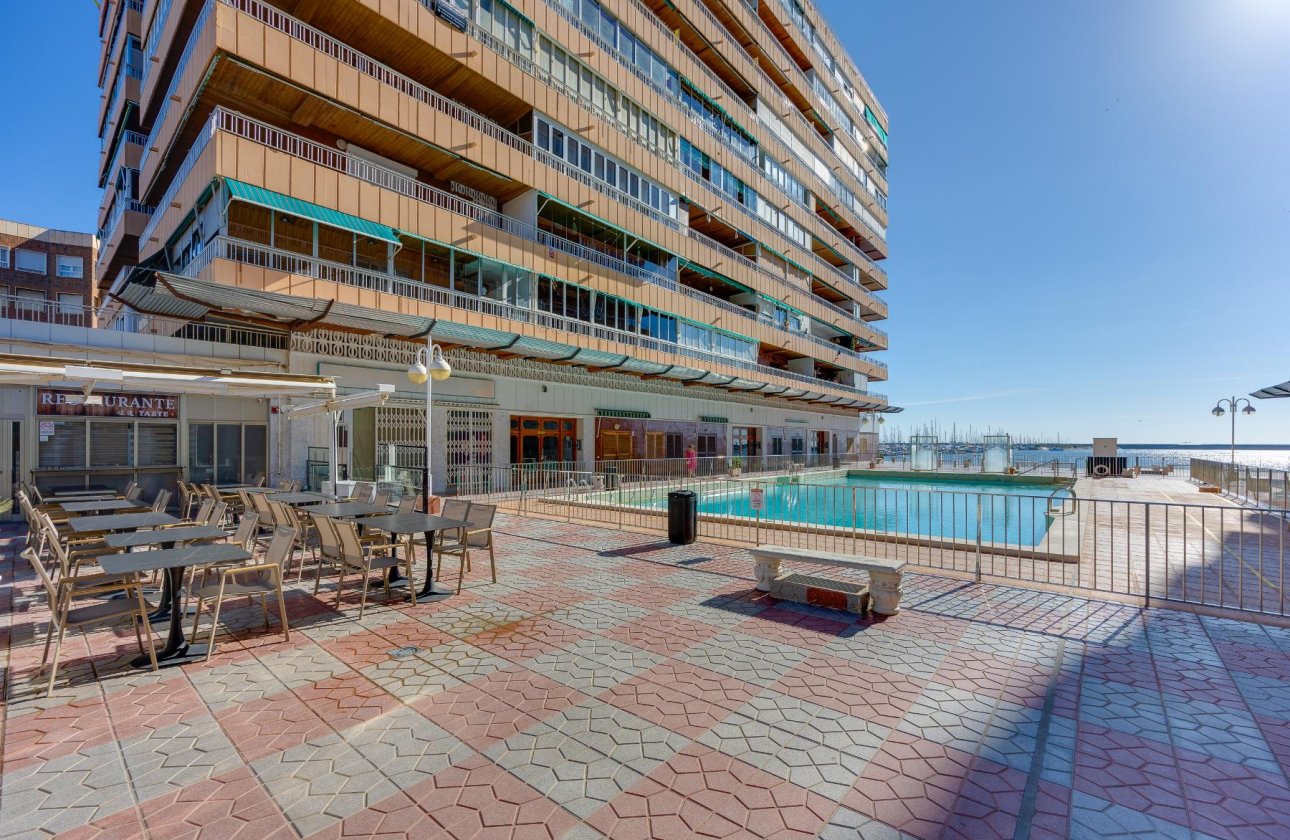 Resale - Apartment / flat - Torrevieja - Playa del Acequión
