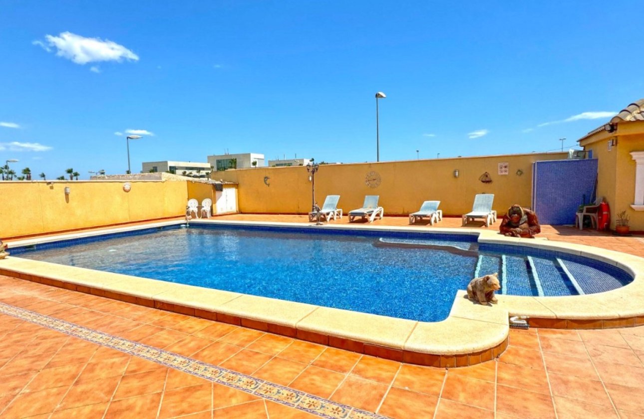Revente - Villa - Torrevieja - Los Balcones - Los Altos del Edén
