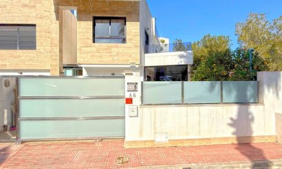 Revente - Villa - Orihuela Costa - Villamartín