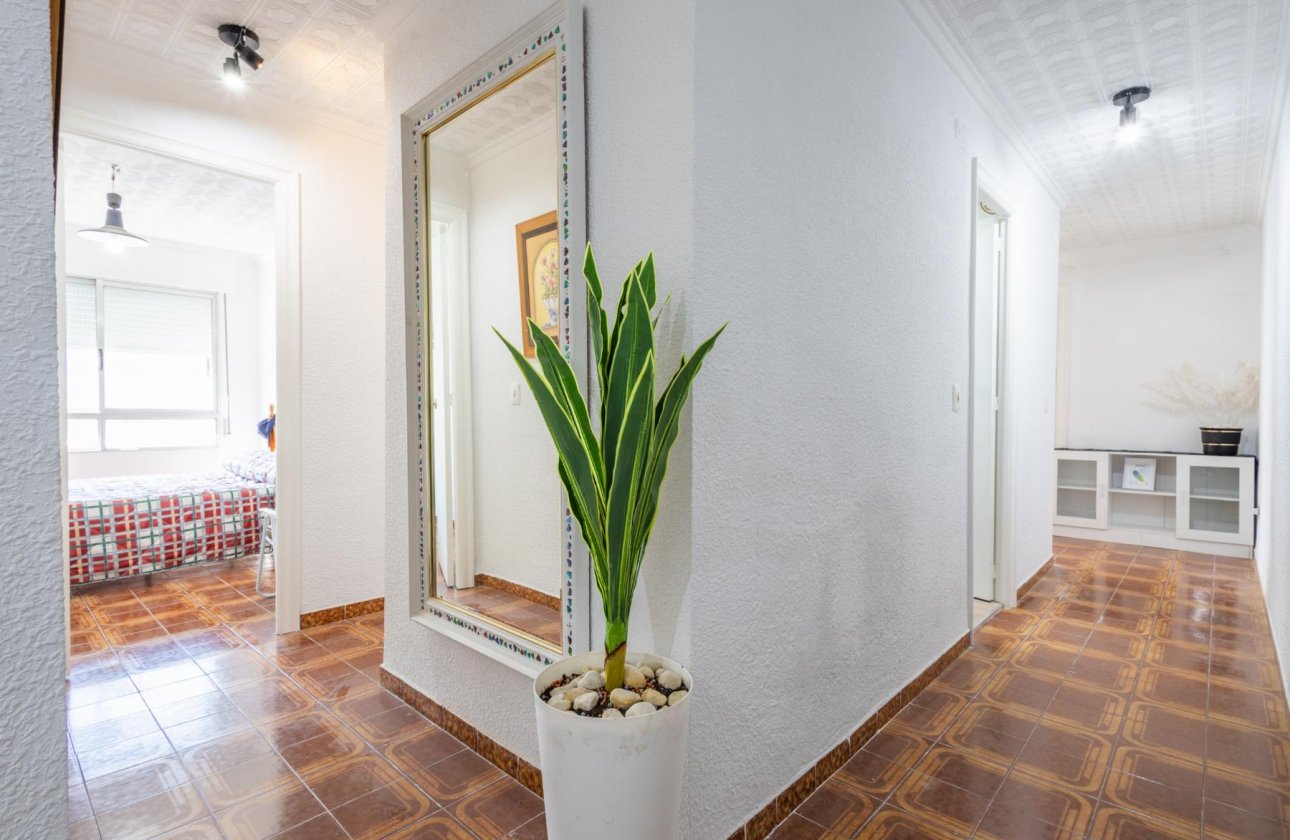 Reventa - Apartamento / piso - Torrevieja - Playa del Acequión