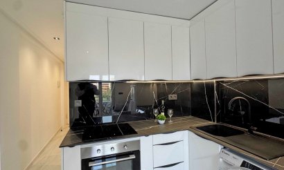Resale - Apartment / flat - Torrevieja - Torrelamata - La Mata