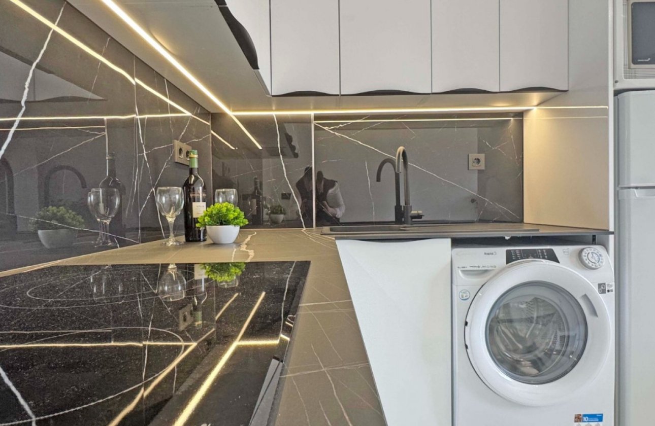 Resale - Apartment / flat - Torrevieja - Torrelamata - La Mata