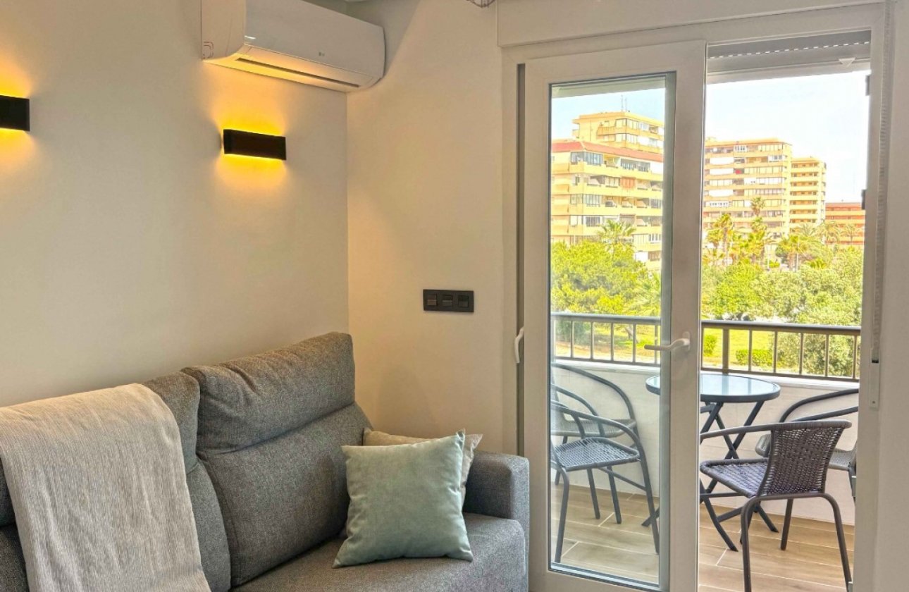 Resale - Apartment / flat - Torrevieja - Torrelamata - La Mata