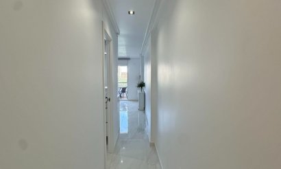 Resale - Apartment / flat - Torrevieja - Torrelamata - La Mata