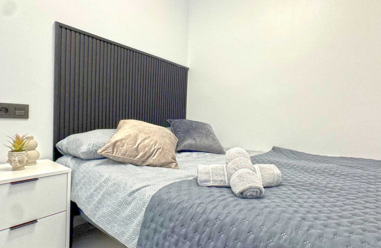 Resale - Apartment / flat - Torrevieja - Torrelamata - La Mata