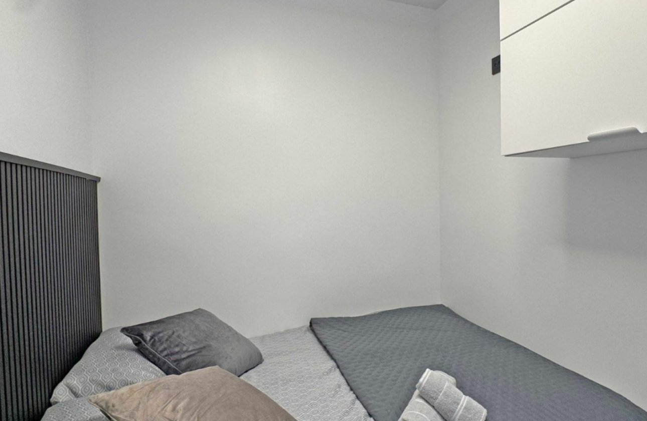 Resale - Apartment / flat - Torrevieja - Torrelamata - La Mata