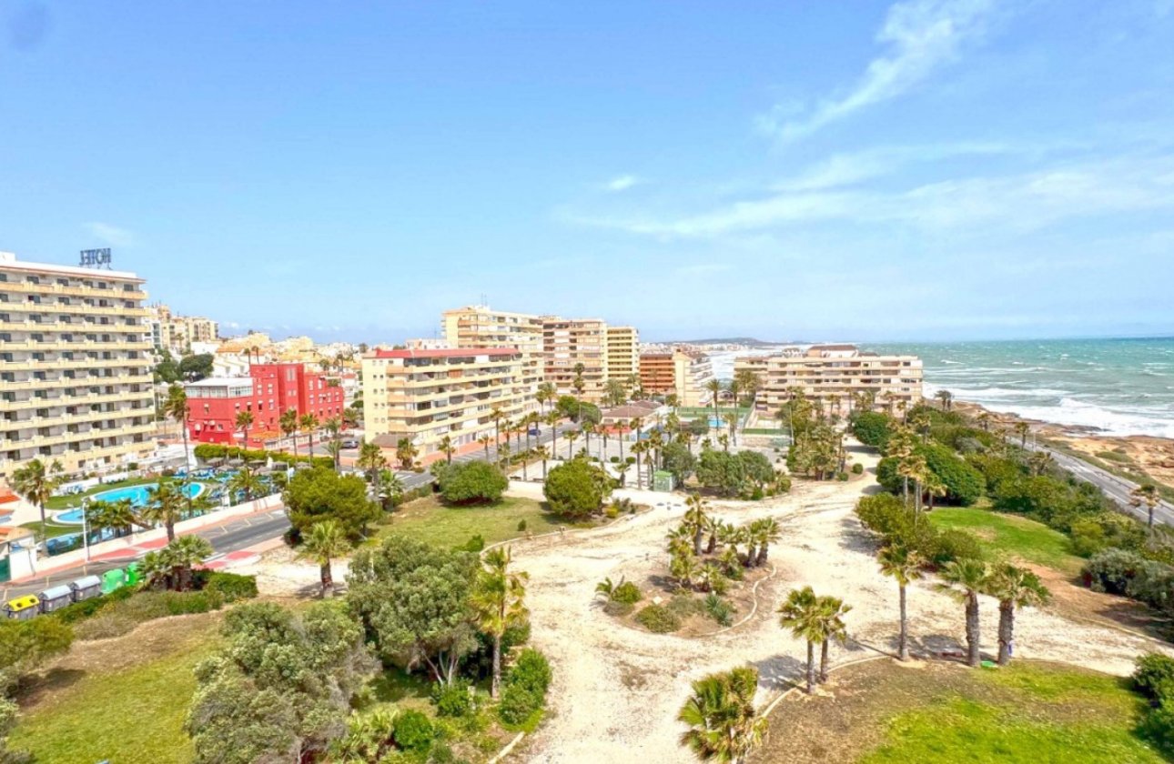 Resale - Apartment / flat - Torrevieja - Torrelamata - La Mata