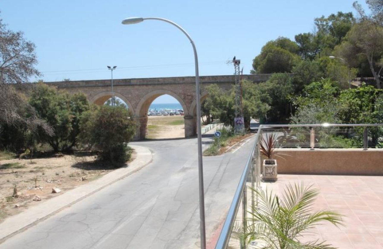 Revente - Villa - Orihuela Costa - Campoamor