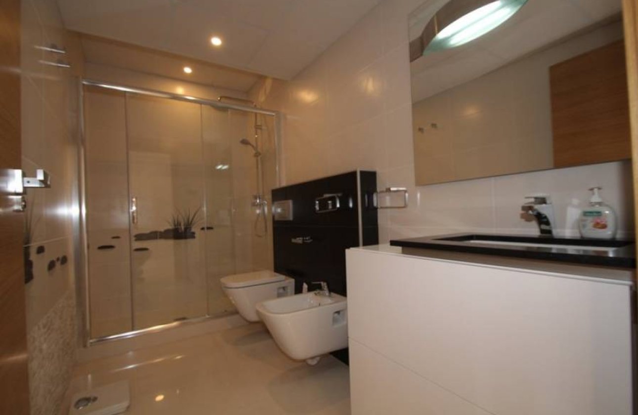 Revente - Villa - Orihuela Costa - Campoamor