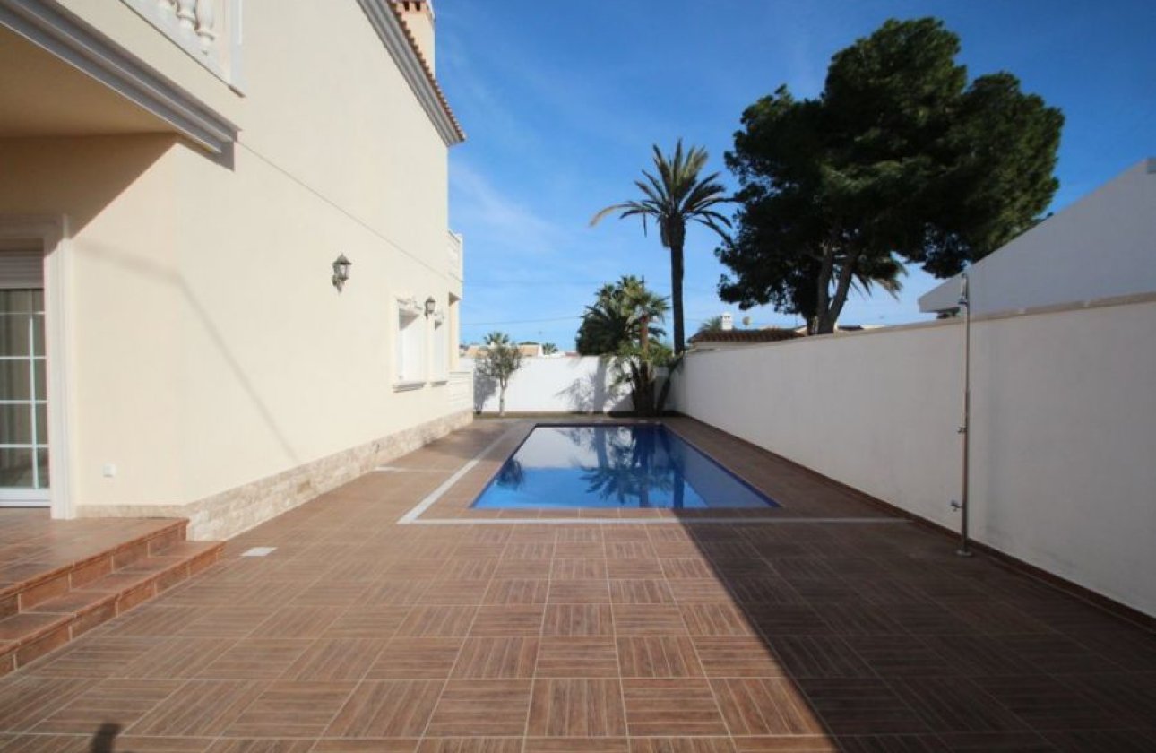 Revente - Villa - Orihuela Costa - Cabo Roig