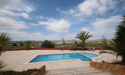 Resale - Villa - Orihuela Costa - Torremendo