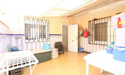 Revente - Villa - Orihuela Costa - Punta Prima