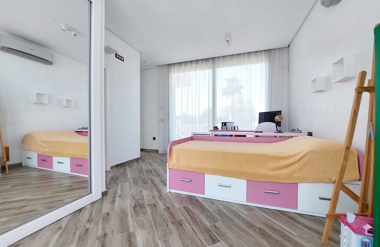 Reventa - Villa - Torrevieja - Los Angeles