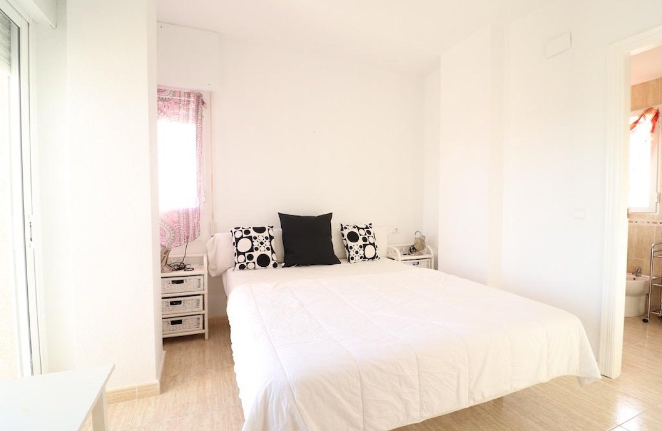 Resale - Apartment / flat - Orihuela Costa - Campoamor
