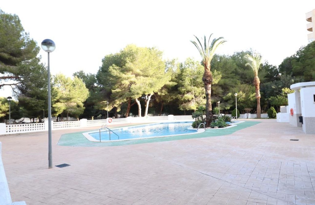 Resale - Apartment / flat - Orihuela Costa - Campoamor