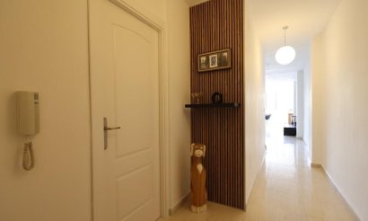 Resale - Apartment / flat - Torrevieja - torrevieja