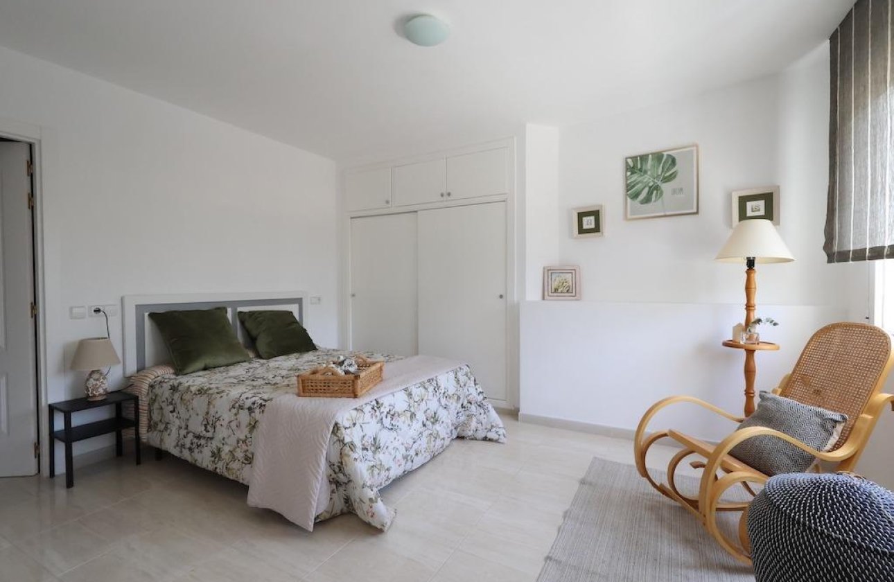 Resale - Apartment / flat - Torrevieja - torrevieja