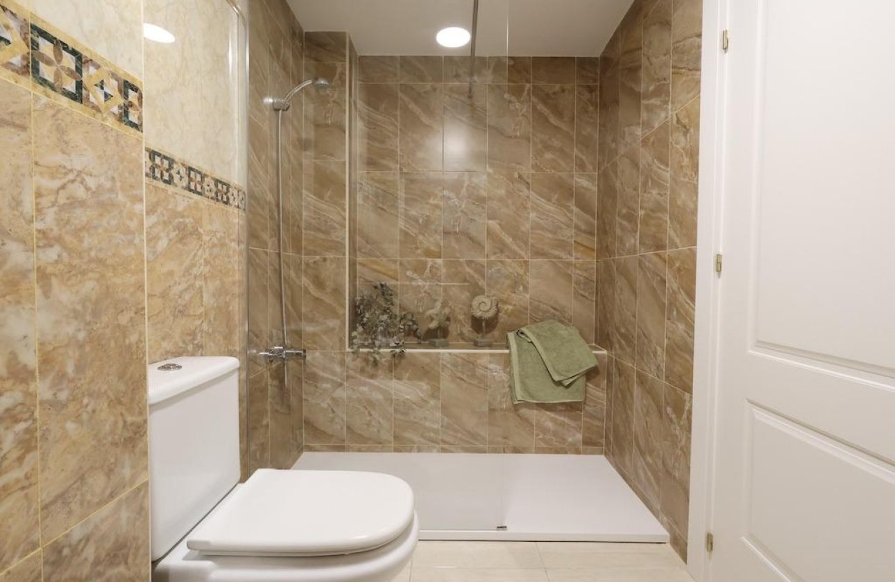 Resale - Apartment / flat - Torrevieja - torrevieja