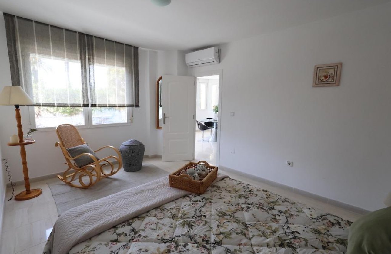 Resale - Apartment / flat - Torrevieja - torrevieja