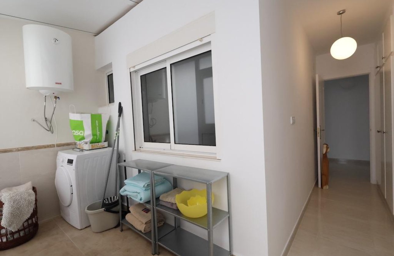 Resale - Apartment / flat - Torrevieja - torrevieja