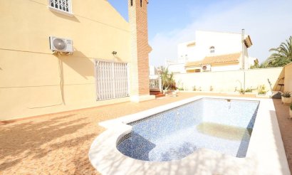 Reventa - Villa - Orihuela Costa - Playa Flamenca