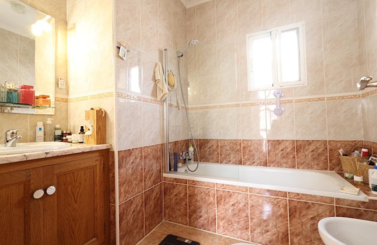 Resale - Villa - Orihuela Costa - Playa Flamenca Norte