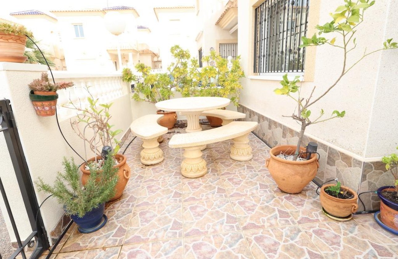 Resale - Villa - Orihuela Costa - Playa Flamenca Norte