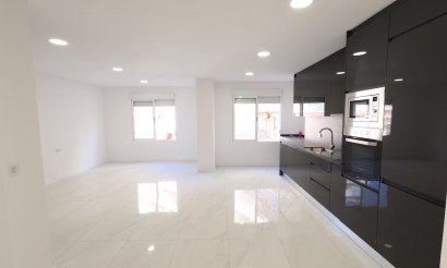 Reventa - Apartamento / piso - Torrevieja - Playa del cura