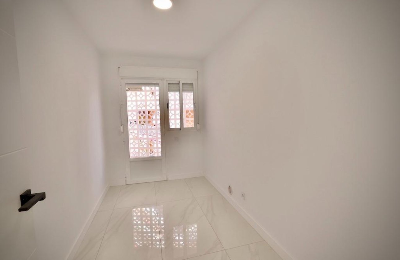 Reventa - Apartamento / piso - Torrevieja - Playa del cura