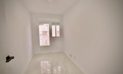 Reventa - Apartamento / piso - Torrevieja - Playa del cura