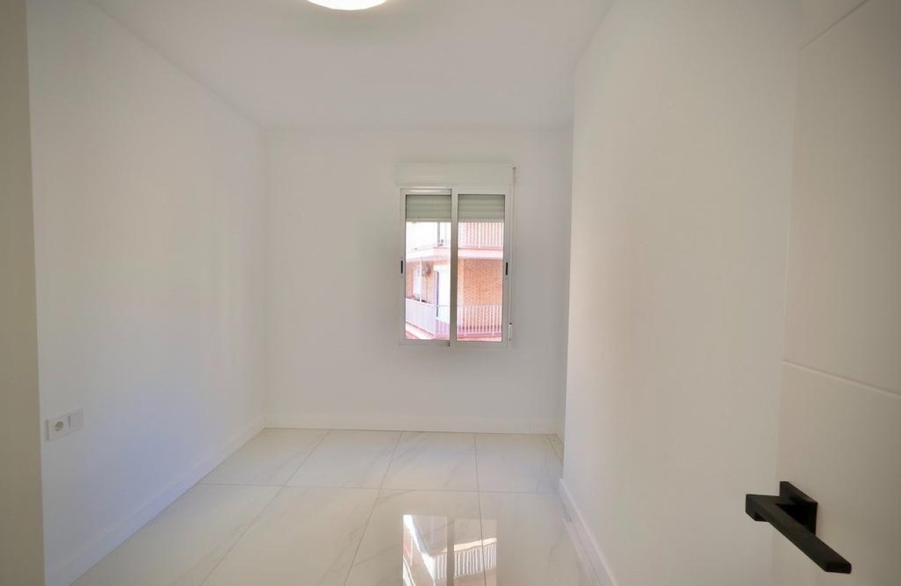 Reventa - Apartamento / piso - Torrevieja - Playa del cura