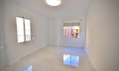 Reventa - Apartamento / piso - Torrevieja - Playa del cura