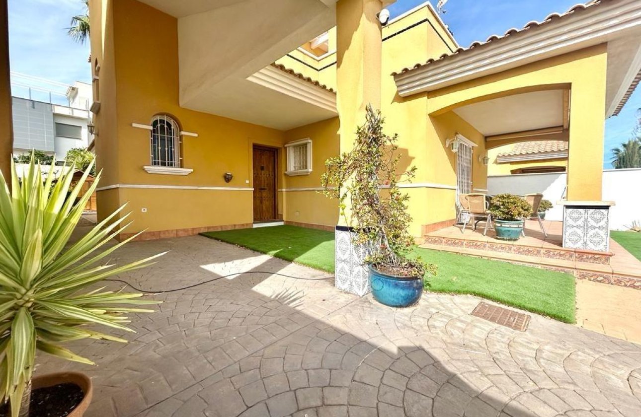 Revente - Villa - Orihuela Costa - Cabo Roig