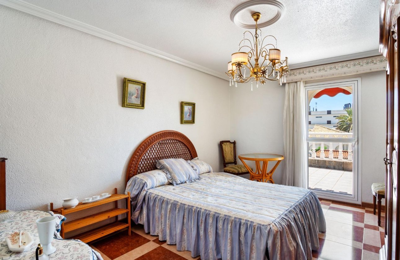 Revente - Villa - Orihuela Costa - Campoamor