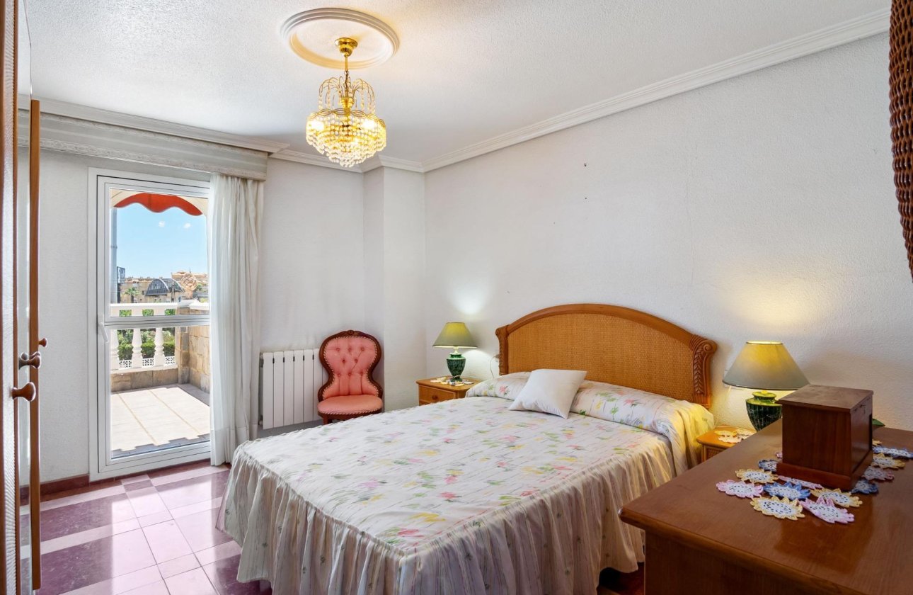 Revente - Villa - Orihuela Costa - Campoamor