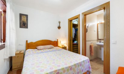 Resale - Bungalow - Pilar de la Horadada - Mil Palmeras