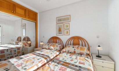 Resale - Apartment / flat - Orihuela Costa - Campoamor