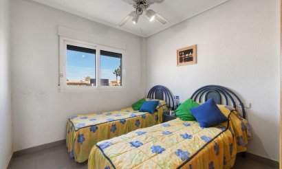 Resale - Apartment / flat - Orihuela Costa - Campoamor