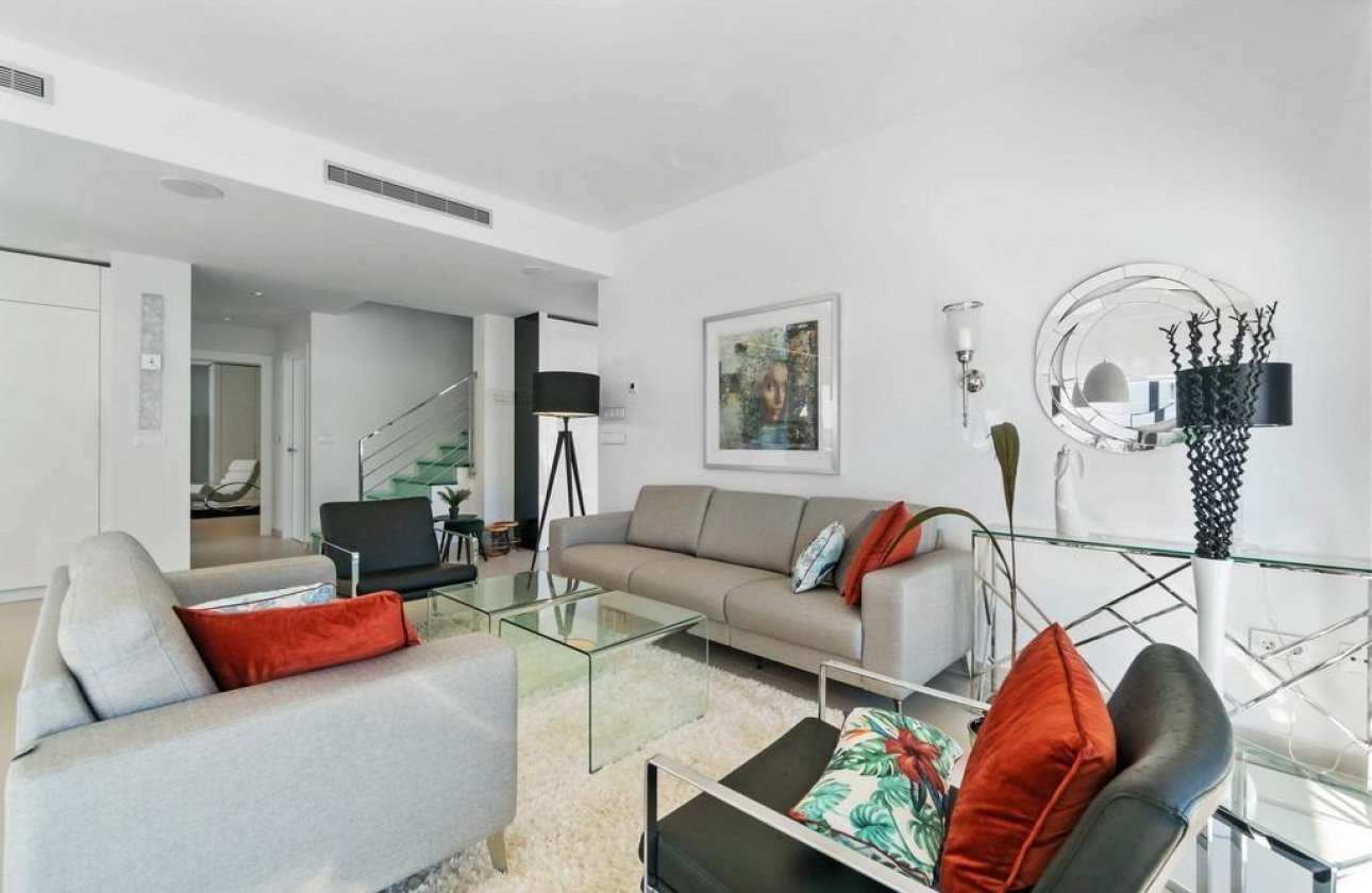 Resale - Villa - Orihuela Costa - Campoamor